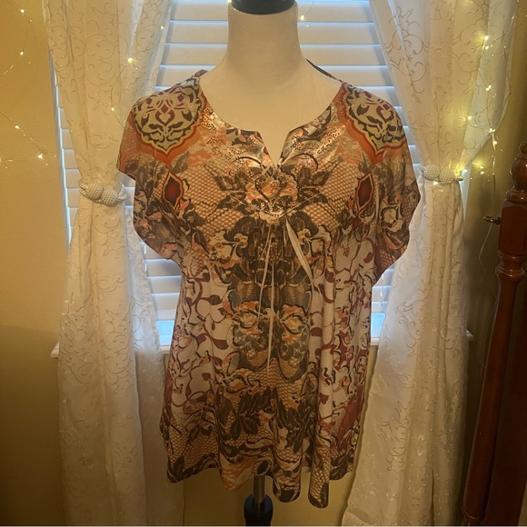 Unity World Wear Tops - Beautiful floral top by Unity World Wear